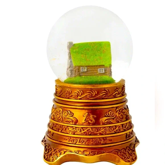 SOLD Out (P& E)Taylor Swift Cabin Snow Globe. Folklore, Cardigan.NEW-SOLD OUT - Picture 4 of 10